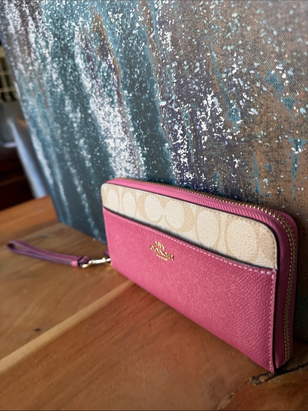 Coach Barbiecore Bubblegum Pink Signature Zip Around Wallet Wristlet (NWOT) - Picture 3 of 16